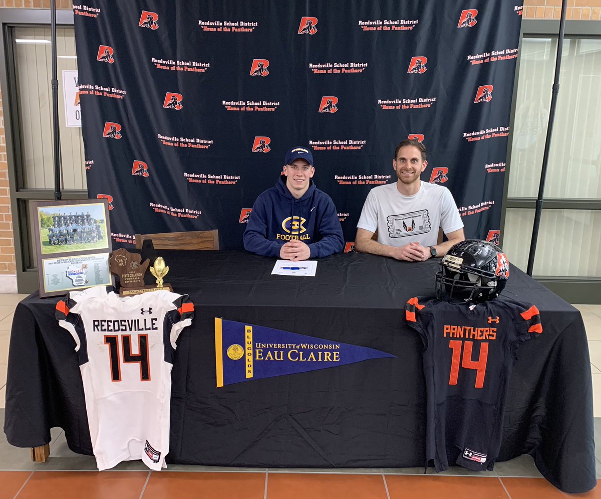CoachKrullBHS's tweet photo. Congratulations to @WLiebzeit on the signing of his Letter of Intent to play football @UWEauClaire. #ReedsvilleSD @Tom_Dombeck @BrillionNews @travisWSN https://t.co/pMWEs5Aqnx