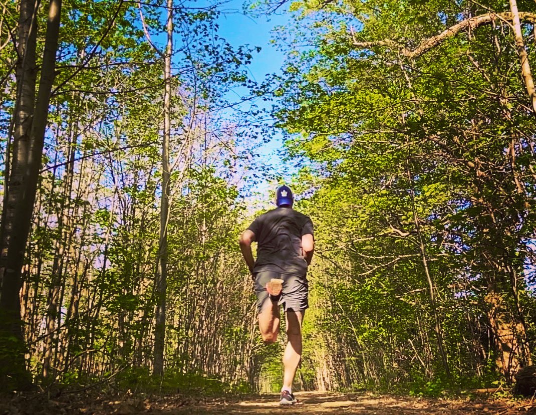 Sun’s☀️out!💙🍀Buds😉💙 are out! There is no looking back now! 💙GO LEAFS GO!💙 <a href="/mapleleafs/">Toronto Maple Leafs</a> #LeafsForever #wearebttt #outrunthedark