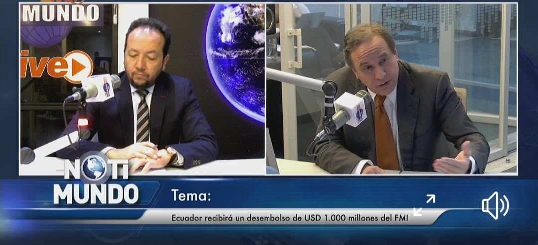 FinanzasEc's tweet photo. ✅ En vivo | Ministro de @FinanzasEc, @simoncueva, analiza la coyuntura económica de 🇪🇨:

@fmmundo
➡️ https://t.co/eKp8qtlh92

#JuntosCumplimos https://t.co/n0jLQ7QP10