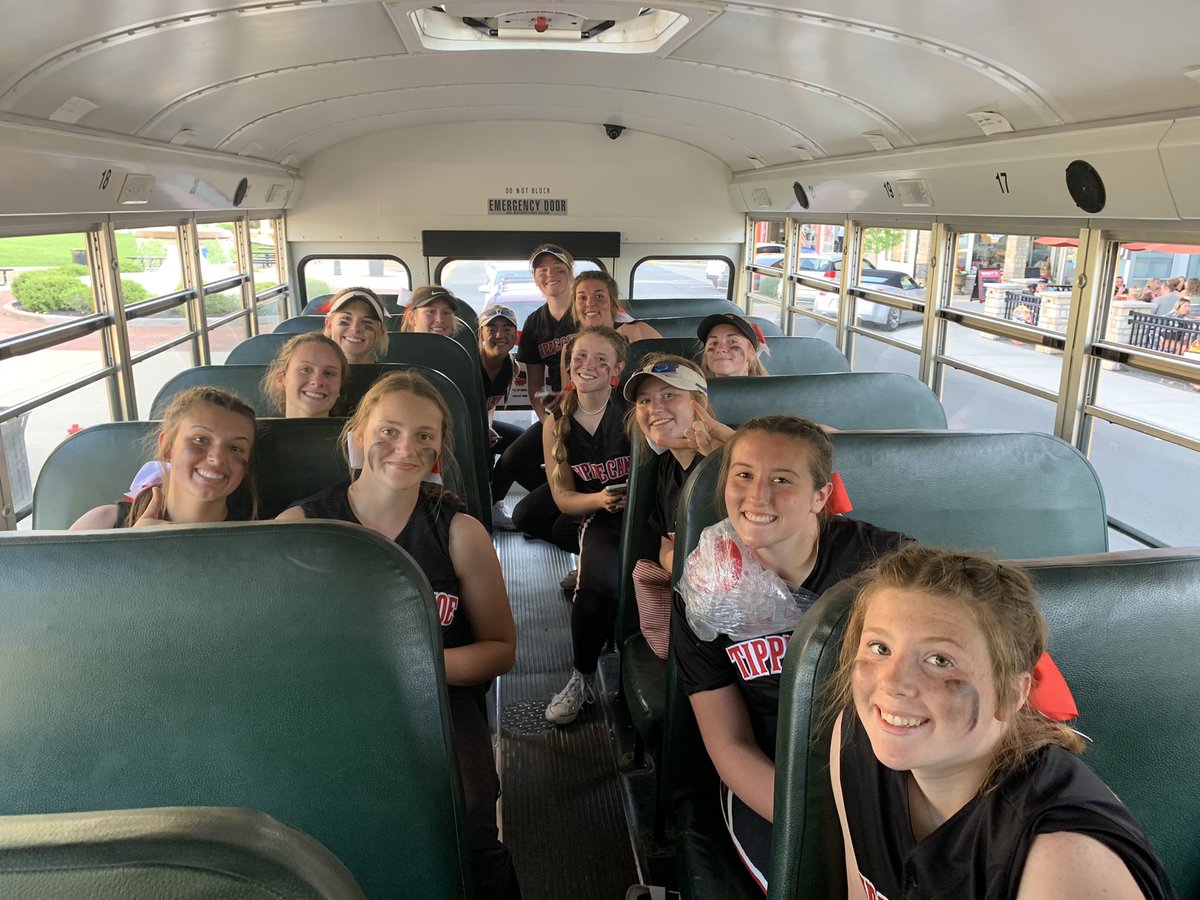 Tourney winners!! Let’s GOOOO🔥👹🤘🏼#tippsb #winners #wearetipp #tourneywin #mudita #dugoutloud