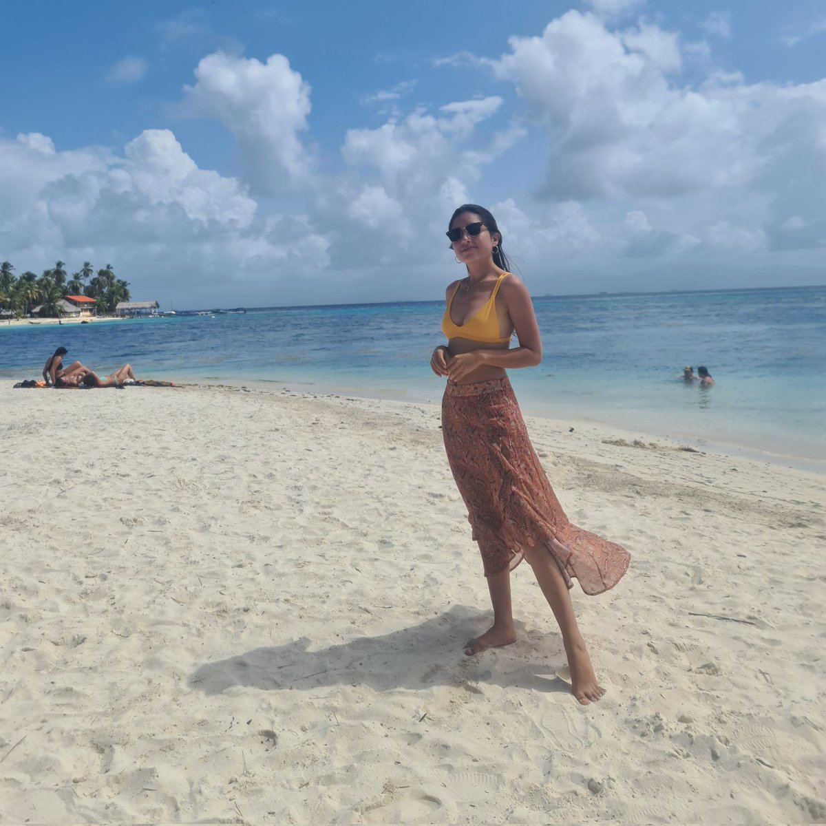 ClauGoicochea's tweet photo. #NuevaFotoDePerfil https://t.co/IyBGUcNLbd