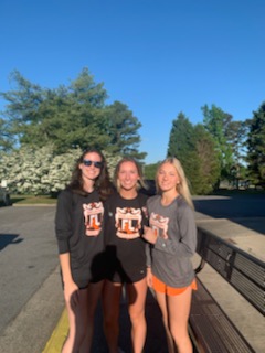 CSES_NC's tweet photo. Thanks to @athleticselhs lady soccer for help with the car rider line today!
@NC_LCS 
@AllEast_Avery https://t.co/beUudSj58R