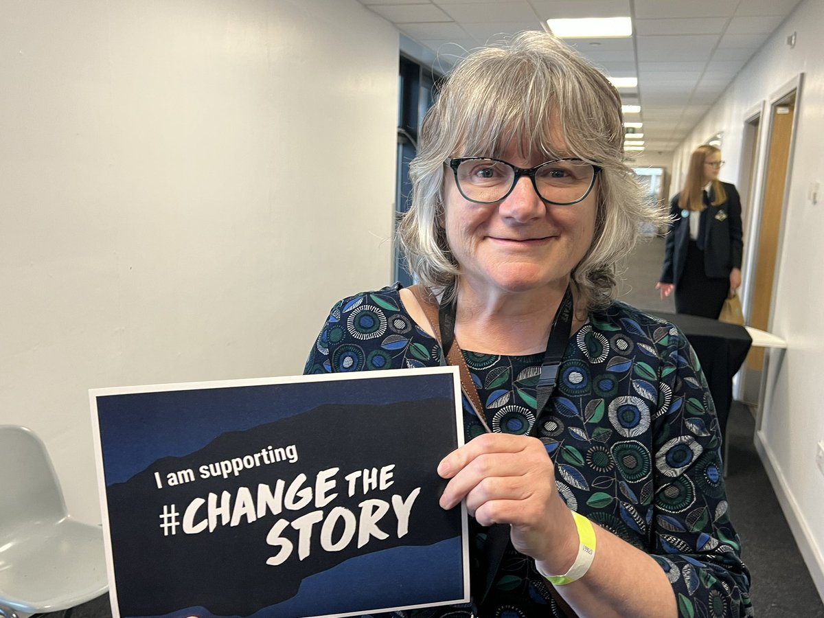 So many people supporting <a href="/HopeVirgo/">Hope Virgo</a> campaign #changethestory at tonight’s event, Dear Parent…I’m Fine! Lots more pics to come! #MentalHealthAwarenessWeek