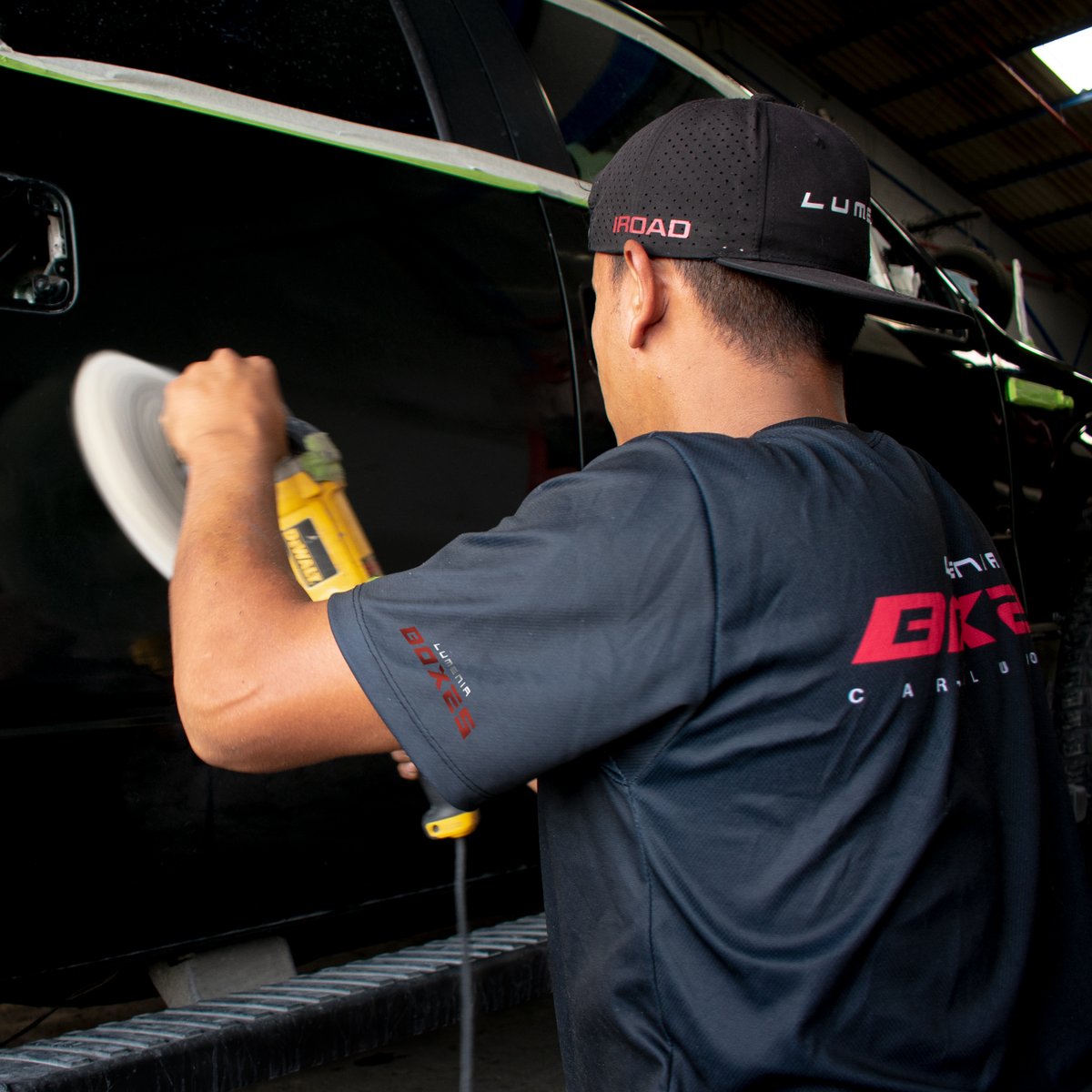 LumeniaBoxes's tweet image. Nuestro proceso de #pulida te ayudará a prevenir y eliminar todo tipo de imperfecciones que se puedan presentar en la pintura de tu vehículo. #BoxesStyle

📲 Cotiza con nosotros: bit.ly/TWBoxes