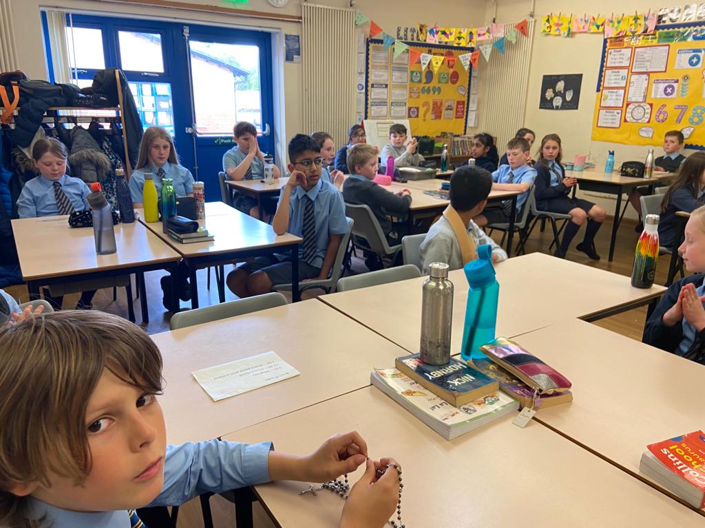 OLM_Primary's tweet photo. Primary 6a are proud to have been praying The Rosary every day in May for the month of Our Lady 🙏🏼
#developinginfaith https://t.co/b9HoUbcat7