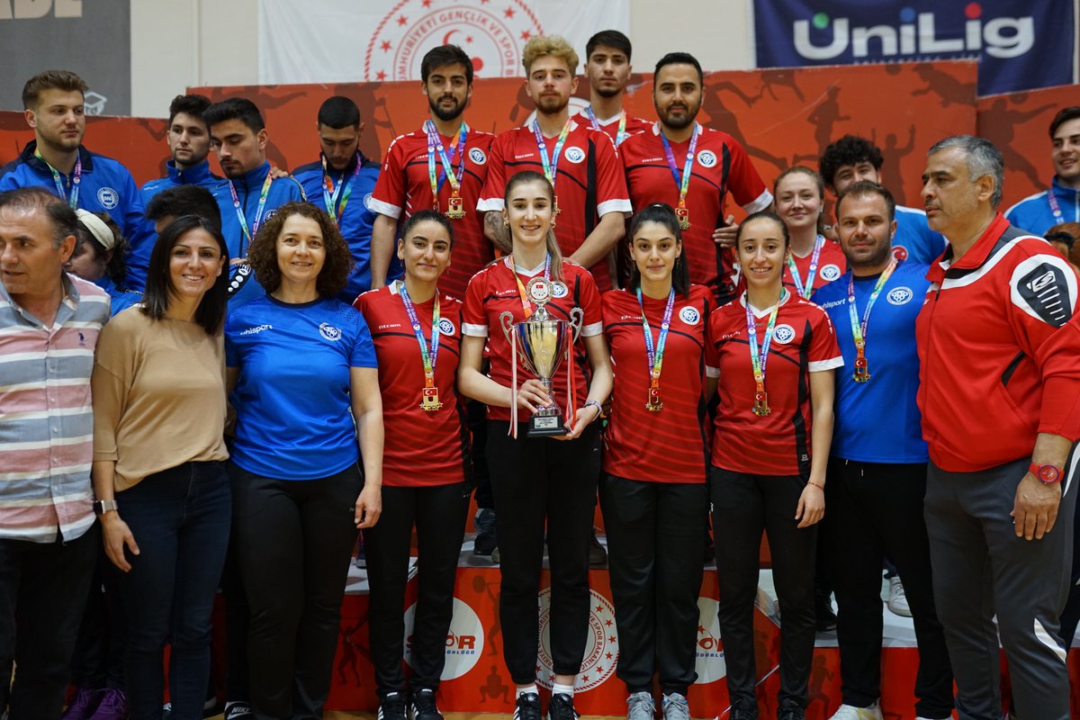 uniligsgm's tweet photo. ÜNİLİG Badminton Süper Lig'i Sona Erdi

https://t.co/kxUXLnGI5q

#ünilig #tusf #gsb #badminton https://t.co/UoHIJ5MwMW