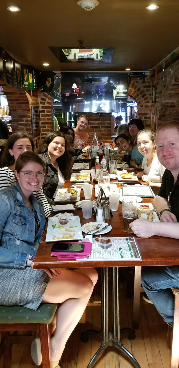 Lab lunch to celebrate the graduation of our @Penn undergraduate Grace McKinney and the birthday of our @CAMBUpenn grad student @Adam_Ferrari_ ! 🎂 Congratulations and Happy Birthday!! 🎊🎆🥳
with @hunter_reavis @PaolaVermeer @PennTumor @Prawat2009Rawat