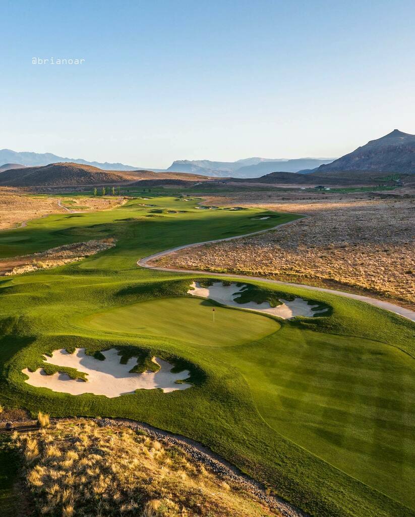 BrianOarGolf's tweet photo. Good Mornin’ ☕️⛳️ photo: @BrianOar

⛳️ @copperrock ⛳️ 

🔥 Golf Package info visit @stgeorgeutahgolf 🔥

#StGeorgeUtahGolf #copperrock #epsontour #golfvacation #brianoar #beautifulgolfcourses #golfdigest #golfpackages #golfphoto #golfphotography #golfvibes #golfmorning #utah #… https://t.co/rqCVegD8lL
