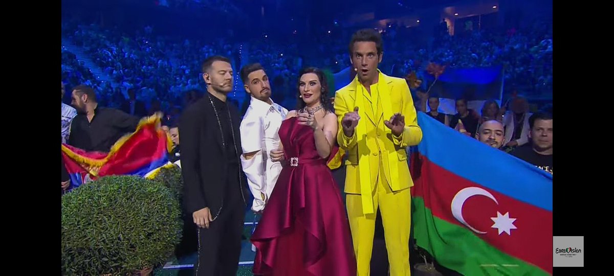 Robiciobi's tweet photo. MA VORREI AVERE LA STESSA SUA SELF CONFIDENCE #Eurovision #ESC2022 #ESCita https://t.co/pKjH7wAW8l