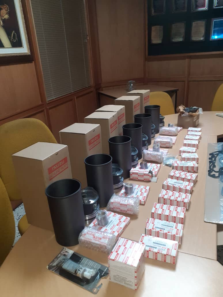 MedozaWullian's tweet photo. Desde @SibceUney y  @UNEY_FCU estamos activo en la reparación general de unidad de transporte #5 para incorporar al itinerario de ruta. Adelante. @PrensaUney @ABGCACAM @ServiciosUney @marioyovera @AbgManuel @TibisayLucena8 @JLEONYARA https://t.co/g46jDrPY6E