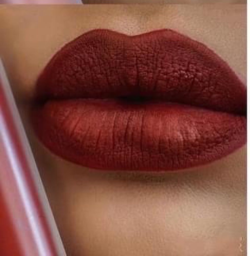 _alexia_adkins_'s tweet photo. Look at how beautiful these matte lipsticks are. And they don’t make your lips feel dry! Click the link in my bio to shop my catalog! #farmasi #farmasius https://t.co/yctUdLBcsy