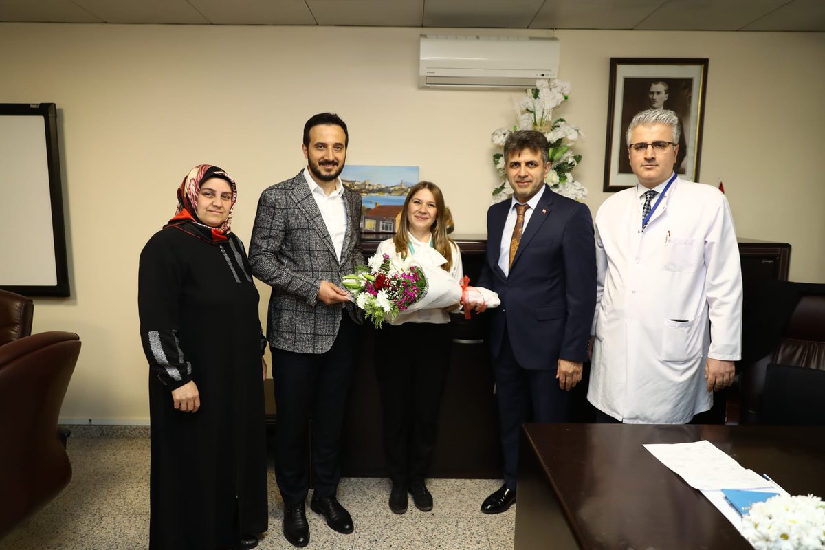 Hemşireler Haftası Münasebetiyle, Belediye Başkanımız @ozdmrabdllh ve Yönetim Kurulu Üyelerimiz ile Beraber Bağcılar Devlet Hastanemizde Görev Yapan Hemşirelerimizi Ziyaret Ederek #Hemşireler Gününü Kutladık 

#AKParti
#Hedef2023
<a href="/erkankandemir/">Erkan Kandemir</a>
<a href="/osmannnurika/">Osman Nuri Kabaktepe</a>