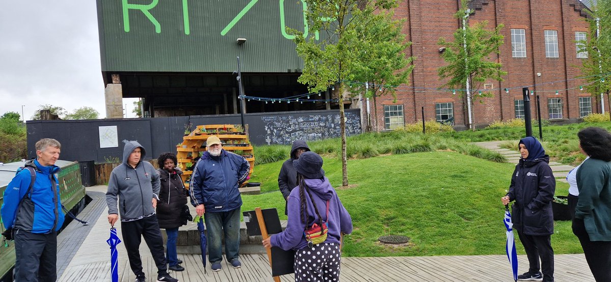 run_taz's tweet photo. #WalkWithADoctor visited South Loop Park Yesterday. 

#MentalHealthAwarenessWeek
#loneliness 
#SocialPrescribing
#SelfCare

@PortLoop 
@__TheFrontRoom 
#BreakingBread
#WellbeingWednesday
@CRTWestMidlands 
@CanalRiverTrust 
#Lifesbetterbywater https://t.co/xLGlPV26pd
