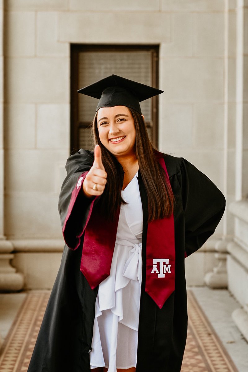 TracyMadeley's tweet photo. She did it!!!  Whoop!  So proud of you sweet girl! 👍🏻 #TAMUgrad https://t.co/hwzHEK98Xv