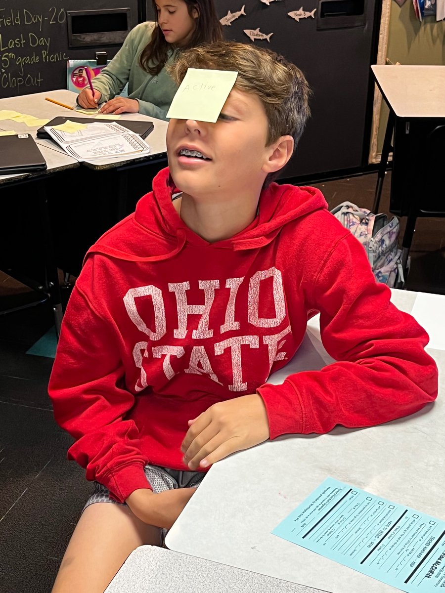MissBrinich's tweet photo. Today we reviewed for our very last Just Words test of the year with a classroom favoriteβ¦. Sticky heads βοΈπ¦ #WoParkSharks #itsworthit #wcsdistrict https://t.co/j783pKFS4R