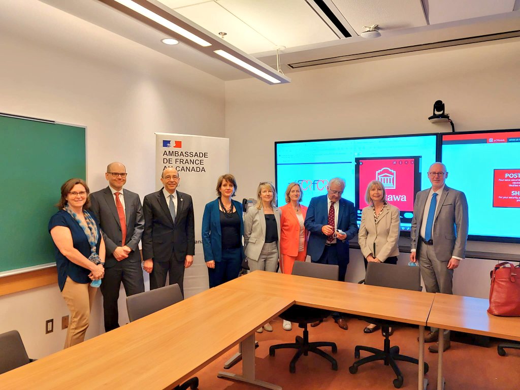 PatrickNedellec's tweet photo. Réunion annuelle du Fonds France Canada pour la Recherche #FFCR @uOttawa. Présentation du bilan. Thématiques prioritaires 2023 "Transition énergétique & Vieillissement ". +15% de projets depuis l'année dernière. 60% de projets interdisciplinaires. Une belle réussite. https://t.co/9OtflGM144