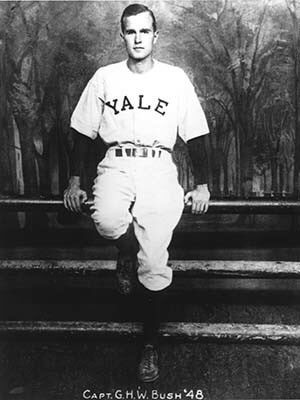 YaleBoston's tweet photo. 3/3 the students and men generally.” The students didn’t lose their fence altogether, however. Replicas exist on Old Campus and in the photographs of Yale athletes—male and female—hanging all over campus. https://t.co/CkT4Jo7HPR