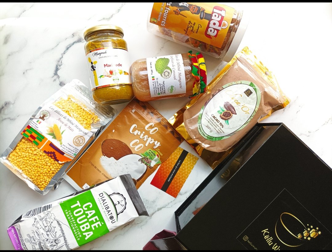 SafietouRaby's tweet image. Dakar, France, Italie! Cette année encore les box Këllu Wurus ont voyagé et on permis de faire découvrir nos partenaires et ont fait des heureux.
Des produits sains, de qualité et avec un beau packaging pour des box cadeaux magnifiques
#kebetu