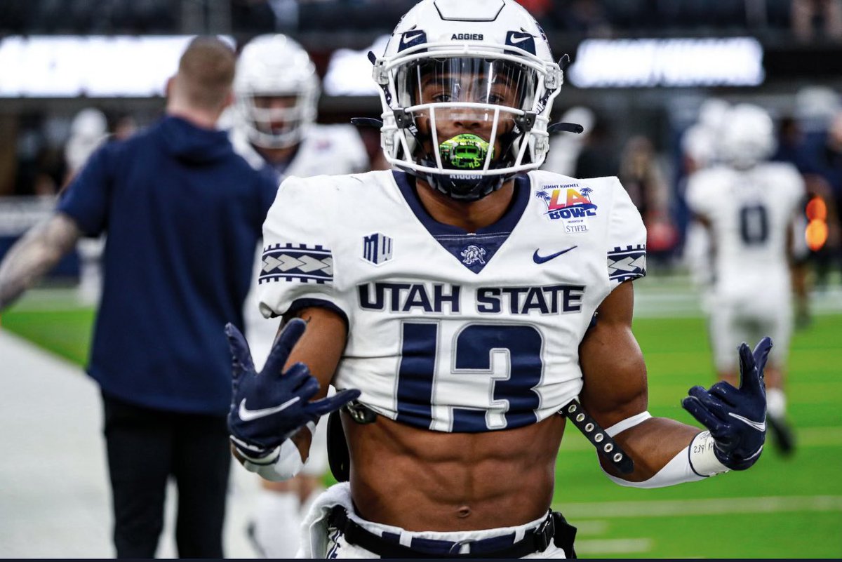 #AGTG Blessed to receive an offer from Utah State University 🤍#AggiesAllTheWay <a href="/CoachBanda/">Ephraim Banda</a> <a href="/USUFootball/">USU Football</a> @TrueBuzzFB