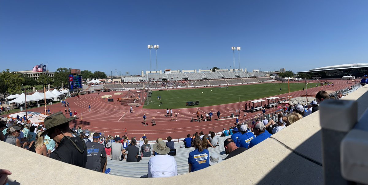ReedTGraff's tweet photo. @brooke_nevins and I have arrived at the 4A State Track and Field Championships, where @FredTrack will compete for spots on the podium. Stay tuned for updates as we got through today #sunscreenneeded #UberAlles https://t.co/XeqePTqRl4