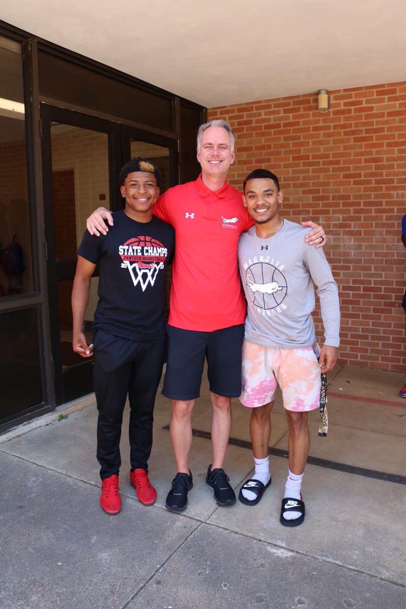 Another good day for Panther Basketball at the Reads Parade <a href="/EESMagnoliaAR/">EES Magnolia AR</a> Good stuff by <a href="/nevitell2023/">Nevitell2023</a> &amp; <a href="/Adrien18517625/">Adrien Walker‼️</a> I also 👀 another former Panther state champ <a href="/KadynRoach/">Kadyn 🌪</a> <a href="/SAUFootball/">Mulerider Football</a>