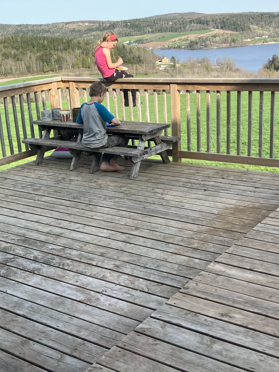 Great spot to eat supper.