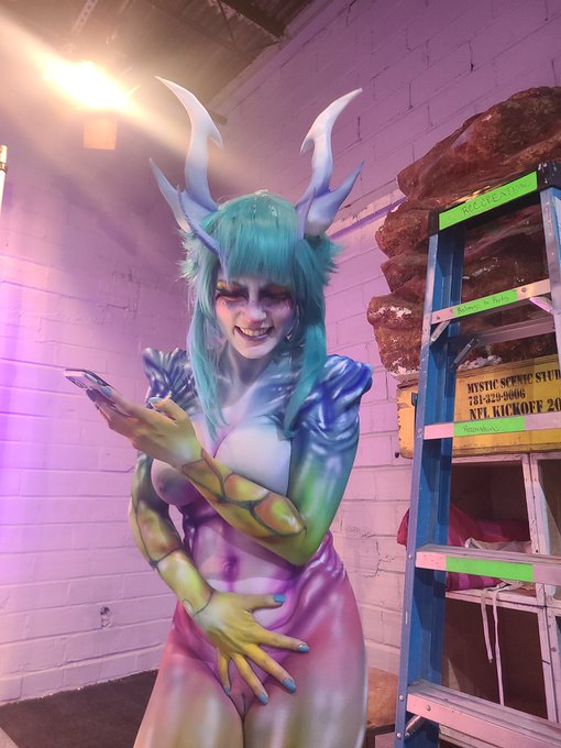 Behind the scenes with Sovix over at My Pet Monster Girl! https://t.co/vaF1MB14FI