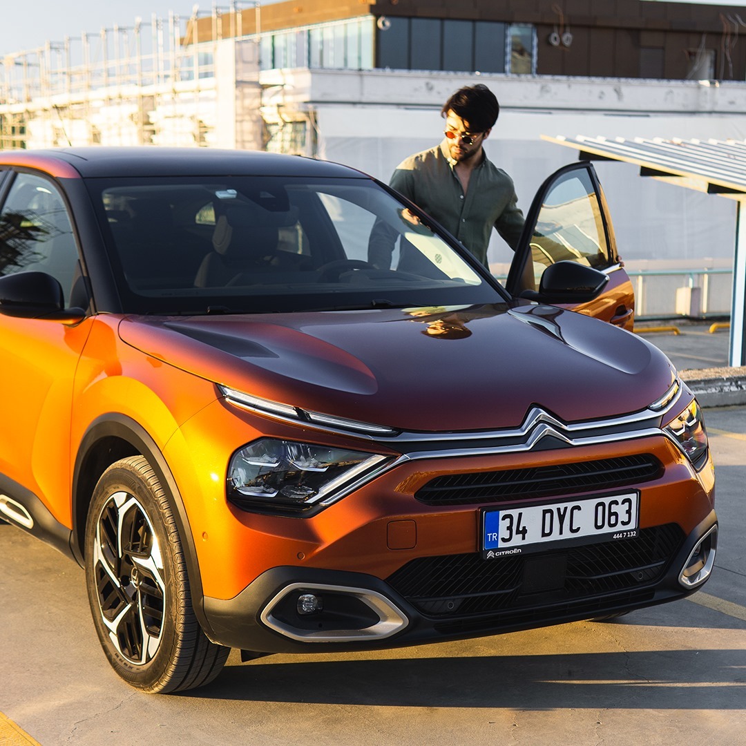 CitroenChile's tweet photo. Un New Citroën C4 siempre deja huella a su paso 😎

Haz la prueba y observa cómo se ilumina tu día 🌤

Descúbrelo en: https://t.co/aqmtwnfpL9

#CitroënC4 #OpenTheWay #AdvancedComfort #CitroënChile https://t.co/IJyopUewTO