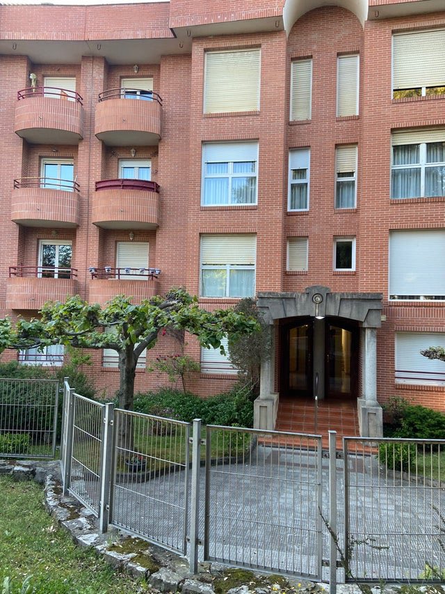 TdiazmDiaz's tweet photo. Vendo "Piso con Garaje y Trastero cerca de playa y centro" en #wallapop https://t.co/jlDAG8UoX2 https://t.co/oXDpQVTbOC