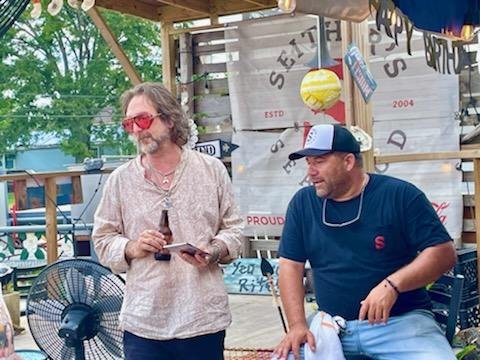 HarahanEconDev's tweet photo. "Dude, @TheBlackCrowes just ate crawfish at @SeithersSeafood in Harahan brah"

#SmallTownBigThings 
#HarahanBrah
#ShakinThatMoneyMaker https://t.co/ABYszpbUqp