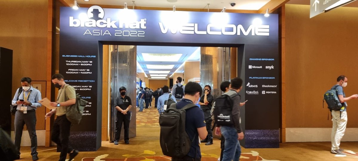Black Hat Asia show welcome floor entrance with attendees