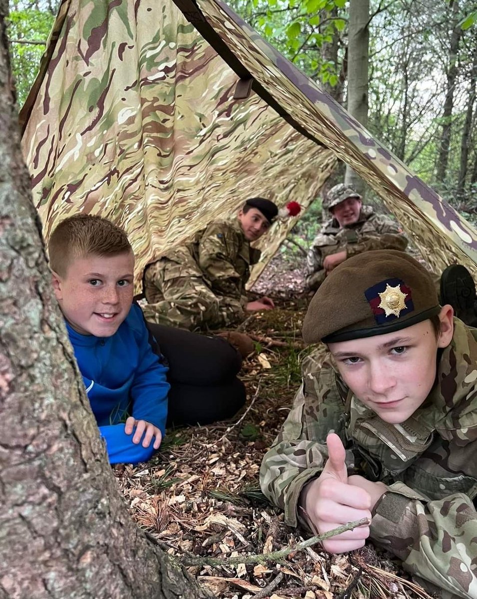 Thursday means its FC for 3 Platoon W Coy, new recruits basha building  <a href="/AcfAmble/">AmbleACF</a> @nacfpro <a href="/BroomhillCadets/">Broomhill Army Cadets</a> <a href="/ColdstreamGds/">Coldstream Guards</a> <a href="/5_fusiliers/">5 FUSILIERS</a>