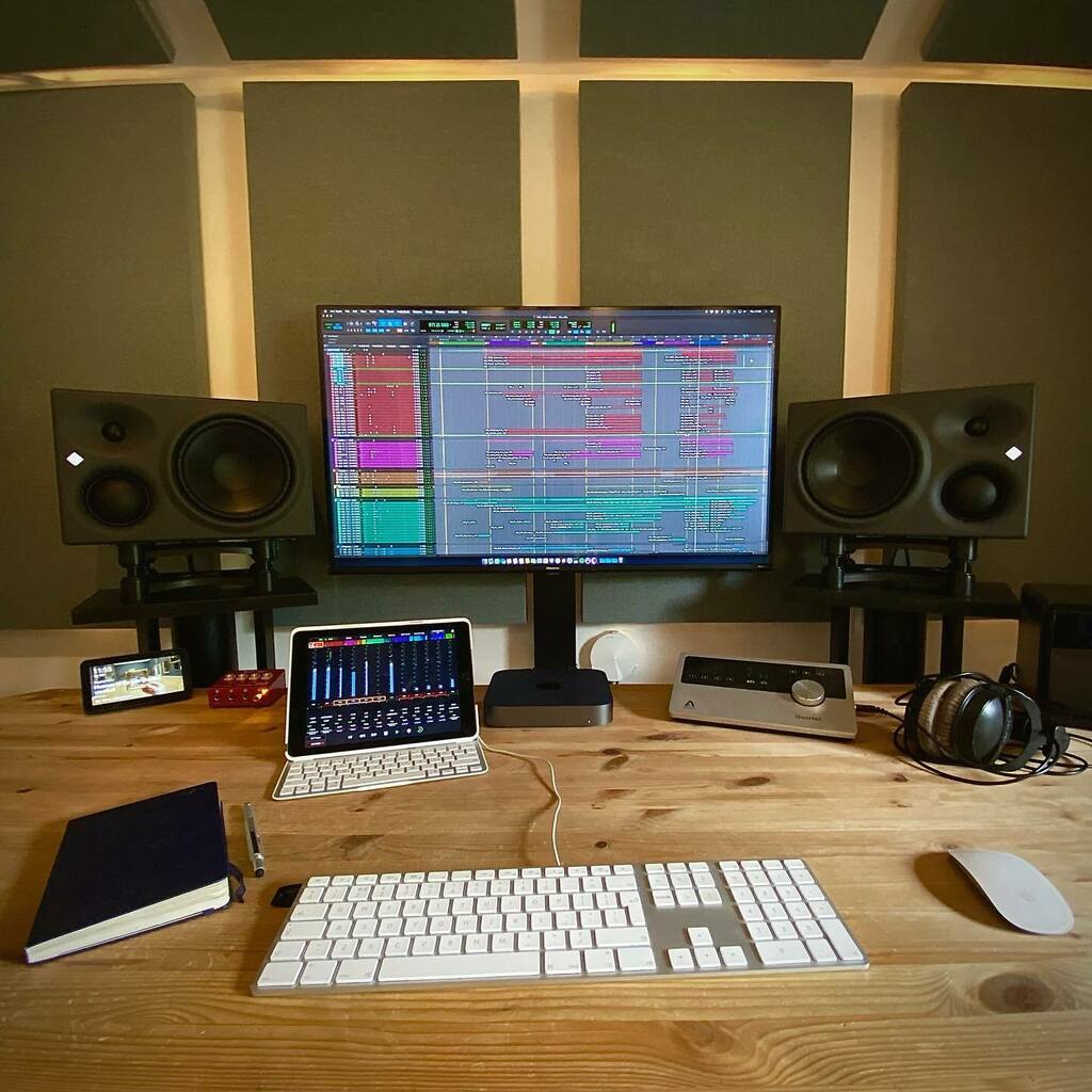 It’s still a work in progress, but ‘The Den’ is now very much my work happy place. It’s been a lot of hard work and at some point I’ll post some construction photos for those that care. For now here’s a shot of a current session I’m mixing.
⁣
🎧 🎹… instagr.am/p/Cdd7YcloSDH/