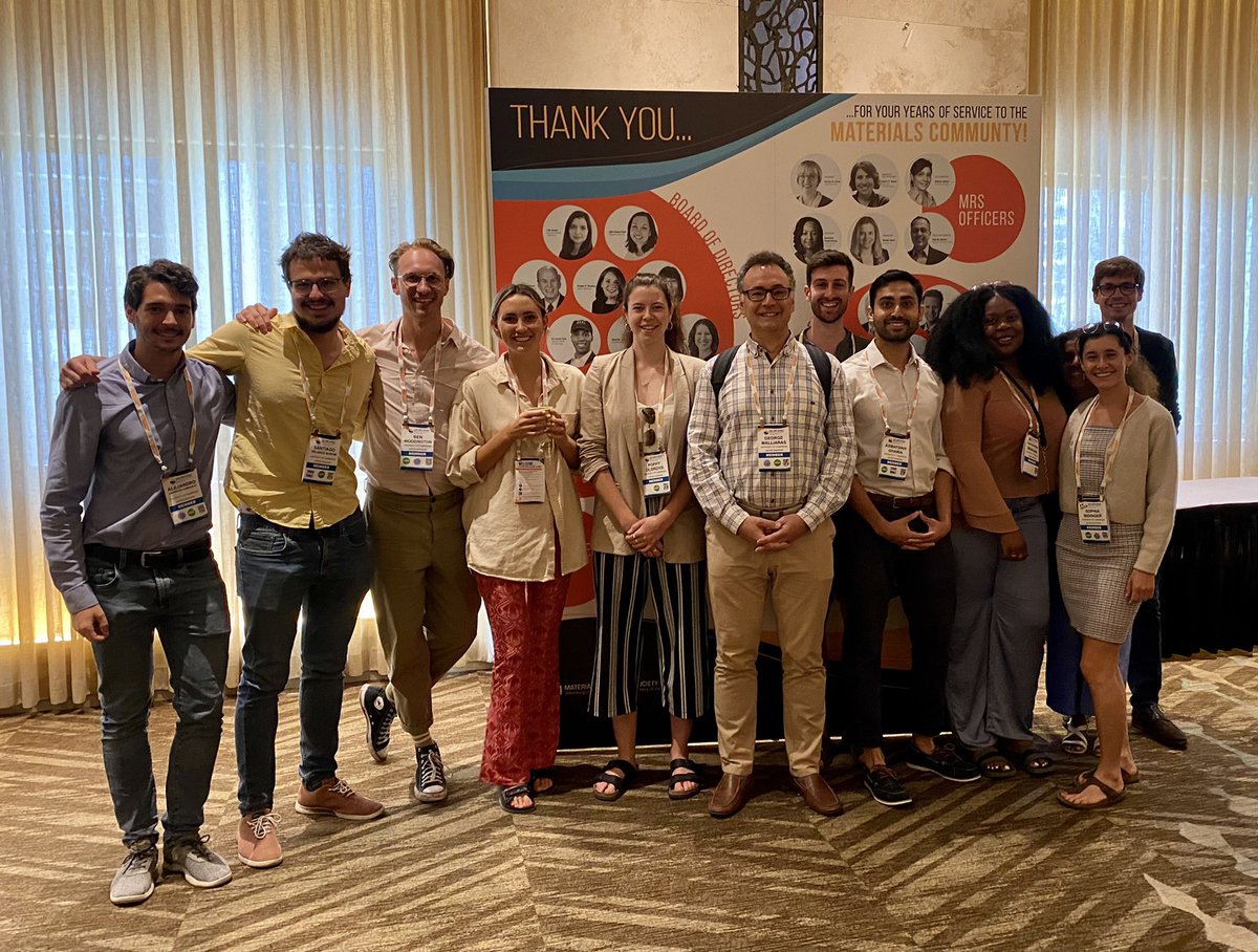 Sophia Bidinger (@bidingersophia) on Twitter photo The <a href="/BioelectronicsL/">BioelectronicsLab</a> <a href="/Cambridge_Eng/">Engineering Dept</a> crew at #S22MRS very thankful for these people and for my time at MRS this week 🌴🌺 The <a href="/BioelectronicsL/">BioelectronicsLab</a> <a href="/Cambridge_Eng/">Engineering Dept</a> crew at #S22MRS very thankful for these people and for my time at MRS this week 🌴🌺