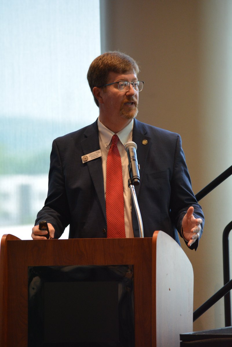 ARCharterCon's tweet photo. Thank you to @ArkansasEd's Secretary Johnny Key for taking time to visit with charter leaders from across the state and for sharing important information about DESE's initiatives.  #acsc22 #CharterLove https://t.co/99tWXtLeeo