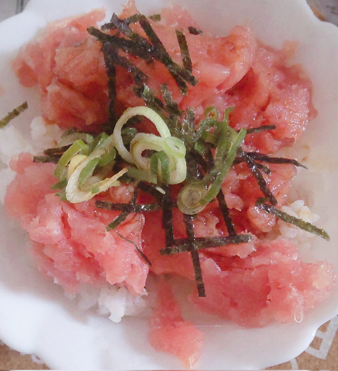 おはようございます 昨日はマグロのすきみ丼にしました😋 たまには良いですね✨ 今日は大雨になりそうですが頑張りましょ💪