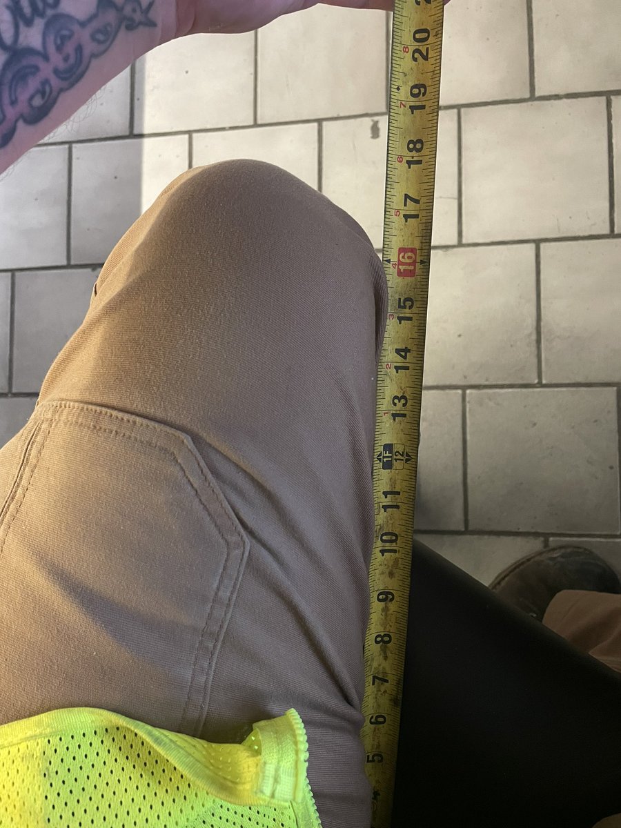 ModernEnto's tweet photo. @DuluthTradingCo Okay look… I like Duluth and all, but you need to help me with shorts. Your 7-9 inch shorts will get me arrested. 10-11 is still way too small. Can we not discuss a 15 inseam for big and tall guys please????? https://t.co/zGlFIDNyMZ