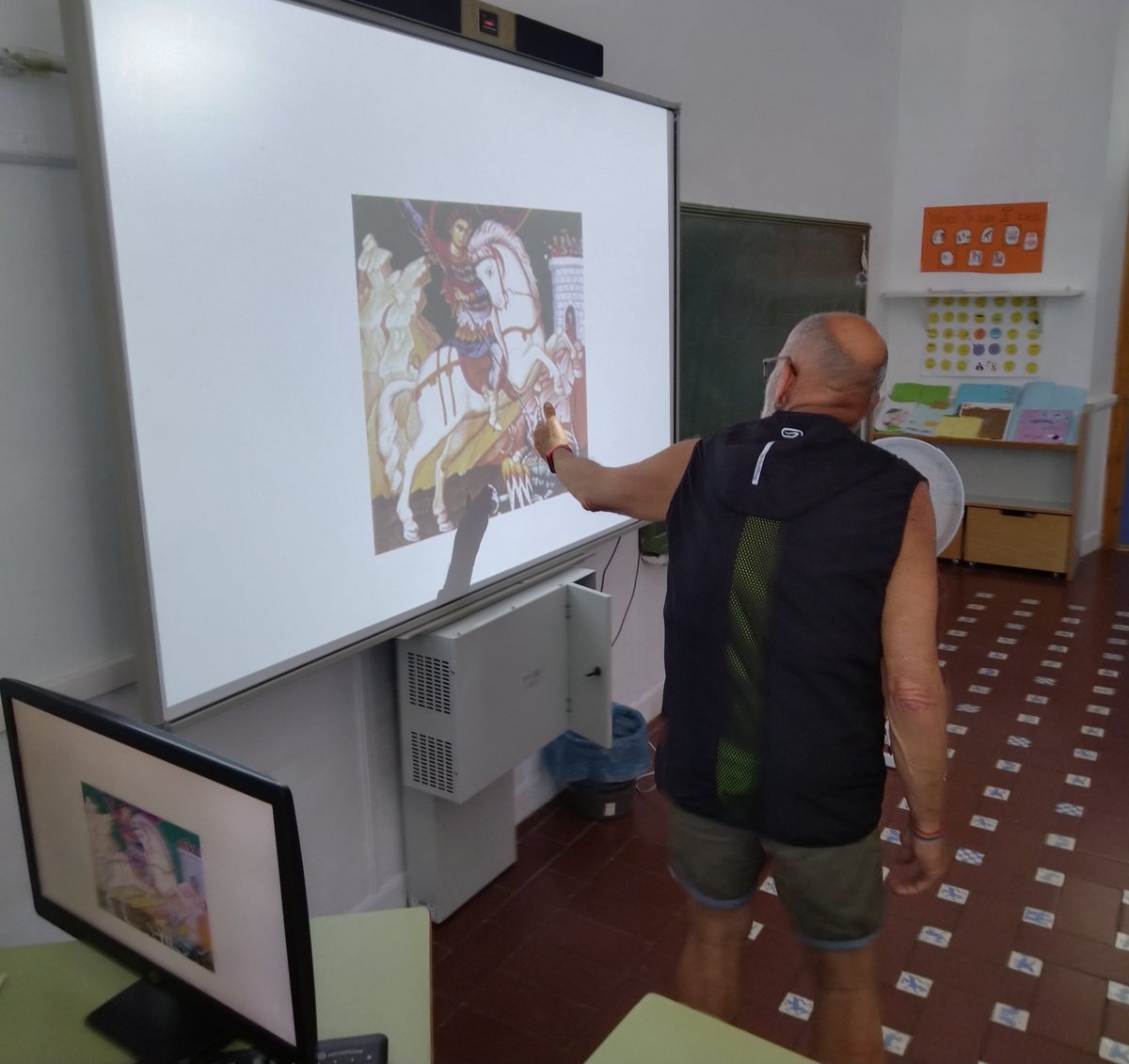 san_calasanz's tweet photo. Hoy nos ha acompañado Joaquín Pascual, Kimet. Interesantísima charla. Como siempre, un placer compartir experiencias contigo. https://t.co/GtC0tQUkCP