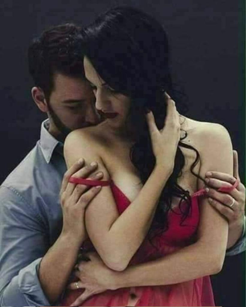 s8_s8_96's tweet photo. آشتهِي لــذة زفِيِرِك حِين تَضم عشقي في عراء كفيكـ لِـ أتنفسكـ رغبة مترنحة
و لـم تـزل رآئِـحتكٍ تملونِي تتسلل مـن جـلـدي كــ سحـآبِـةَ عشق تـملــئئني عبيرآآ https://t.co/YUdDtetbuJ