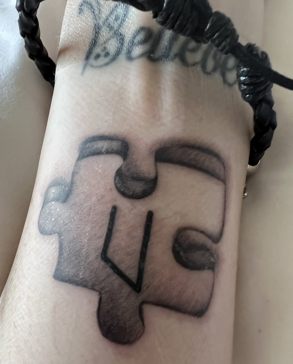 valkyriedawg's tweet photo. #MissingPiece #NotMissingAnymore #IYKYK π§©β€οΈπ₯π§© https://t.co/YYWD6MnAao