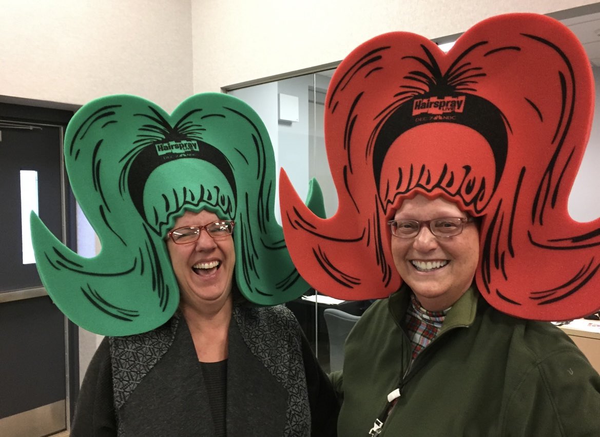 lynnsferrazza1's tweet image. #MayPatternChallenge @bbrendatweets and I have set a pattern of fun and friendship.  I love when I can use this first pic.