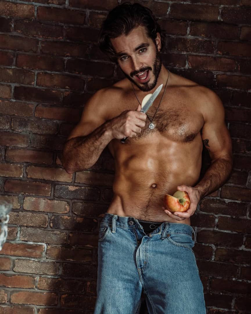 Lucasdaddy4's tweet photo. Fruit guy is here #gay #gayspy #Gay4pay #gayflorida #gaymen https://t.co/dwkPafGmFl