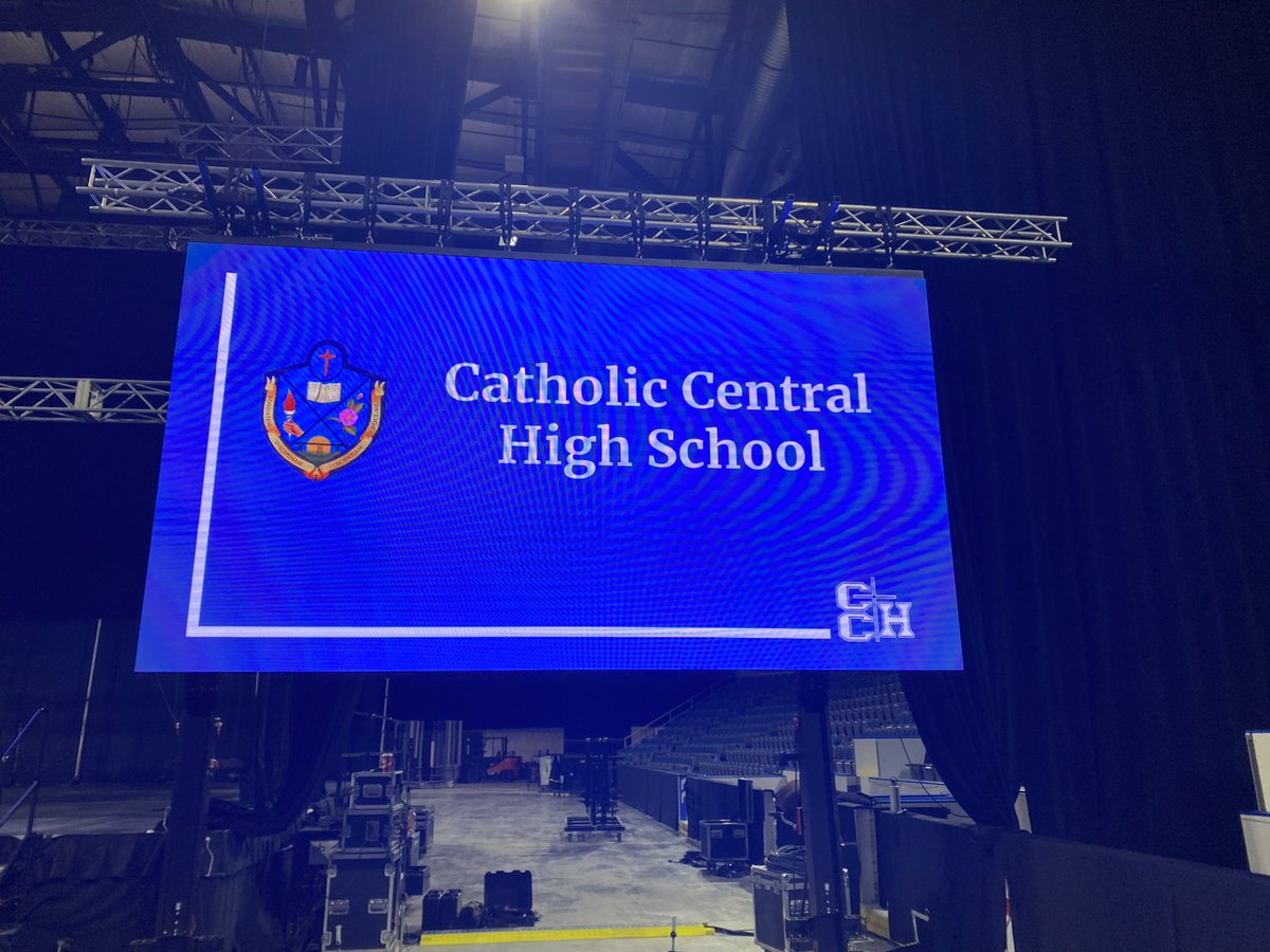 cchschool's tweet photo. Set up and preparations are underway for Grad 2022! We are excited to celebrate this milestone with our graduates and their families #hs4 #owneverysecond Thank you to the staff and crew @enmaxcentre and @FeaturePro https://t.co/kwnvbmQkNs