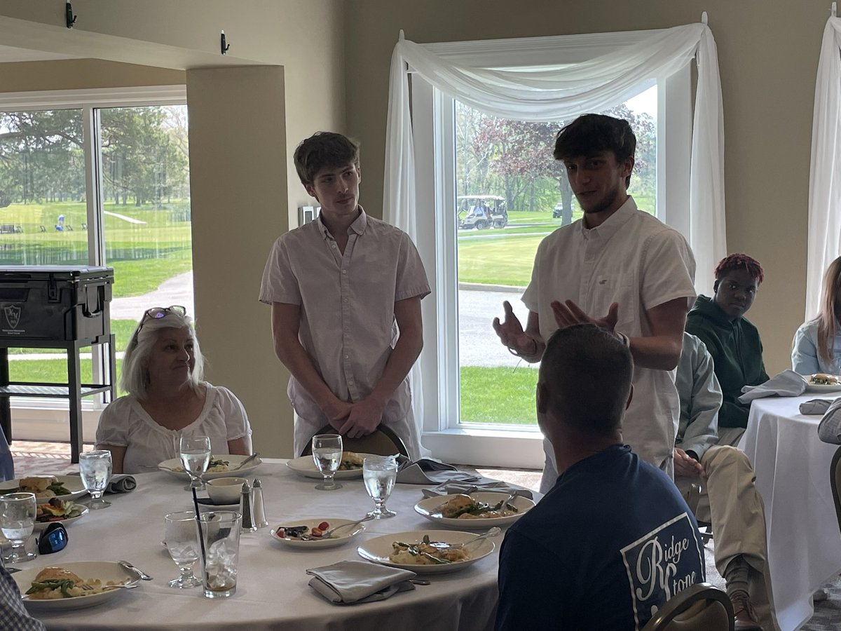 SuptSylvania's tweet photo. Another great Rotary Meeting today. Thrilled that Dr. Vens and Mr. Hede  brought a few Cougars and Wildcats with them. Congratulations to our Rotary STRIVE Scholarship recipients! https://t.co/a04TvD0kVu