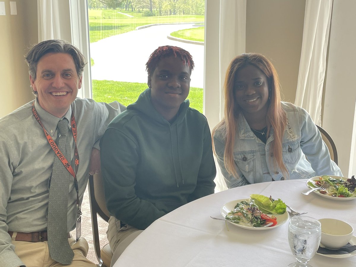 SuptSylvania's tweet photo. Another great Rotary Meeting today. Thrilled that Dr. Vens and Mr. Hede  brought a few Cougars and Wildcats with them. Congratulations to our Rotary STRIVE Scholarship recipients! https://t.co/a04TvD0kVu
