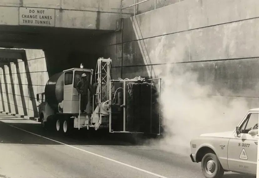 BCRoadBuilders's tweet photo. #ThrowbackThursday! Spring cleaning is nothing new, the #MasseyTunnel gets a scrubdown from a tunnel washer in 1975. #EssentialServices4U #TBT #SpringCleaning #BCRoadBuilders
📷: @TranBC https://t.co/sfRin5xT1H