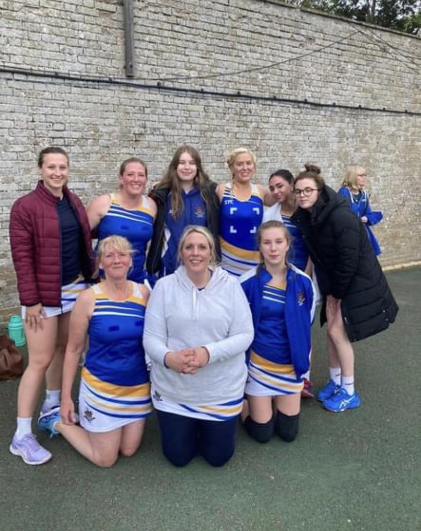 NetballThetford's tweet photo. Spitfires went out against Finborough tonight, a tough game & they gave it their all but unfortunately lost 44-21. Well done to Alahne & Cleo for getting players 💙🤍💛 #TNC #OnToNextOne https://t.co/rbwhcWbMK1