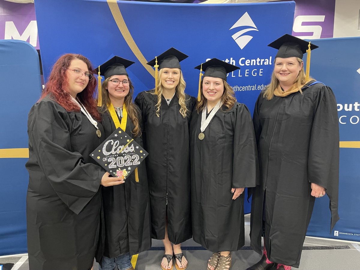 SCC Graduation ceremony happening now!
 #graduation Photos: bit.ly/3svDPWu
Live stream: bit.ly/3L3xhVy
<a href="/MinnStateEdu/">Minnesota State</a>