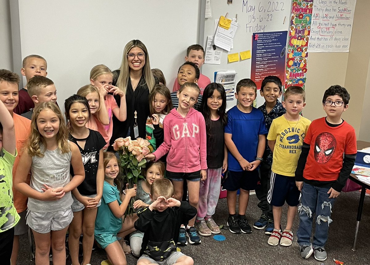 CrystalshortDPE's tweet photo. Each student gave her a rose and told her what they loved about her!  Our student teacher, Ms. C.❤️ https://t.co/UOZsFcrWTl