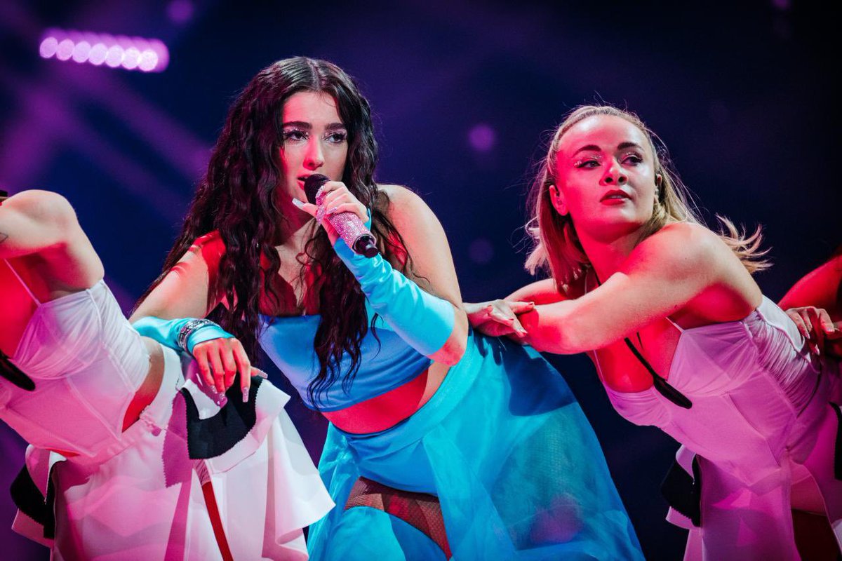 esc_yago's tweet photo. I CAN’T BELIEVE THEY’RE NOT IN THE FINAL #Eurovision https://t.co/OfOu6yH2Xt